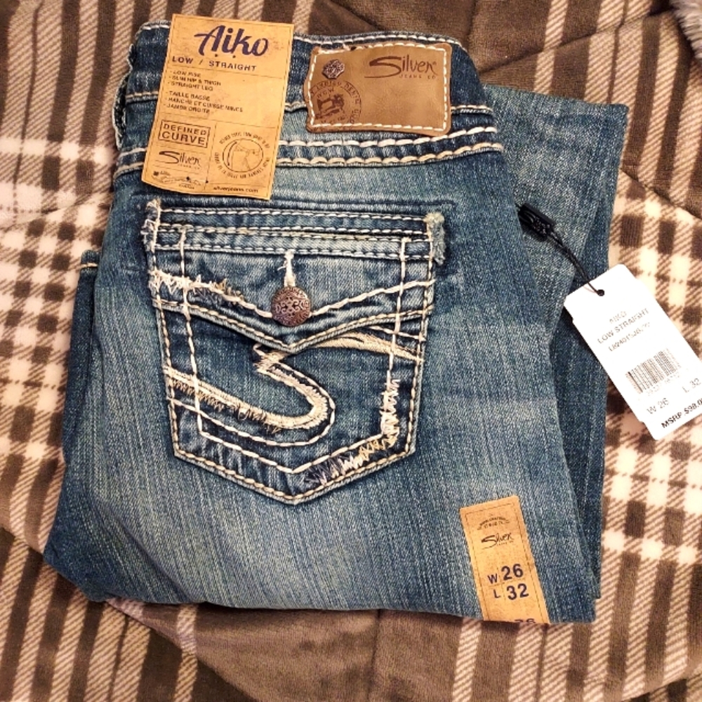 BNWT Silver Aiko straight leg jeans